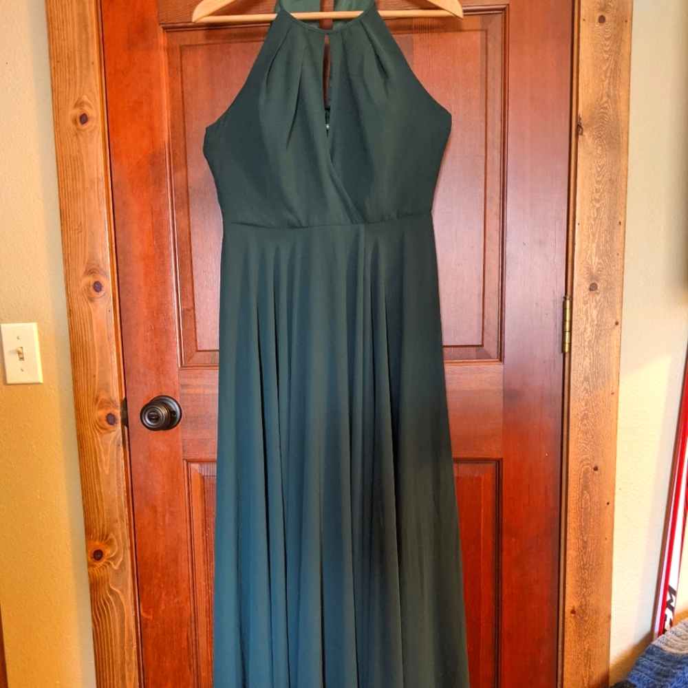 Lulu's chiffon keyhole dress dark green